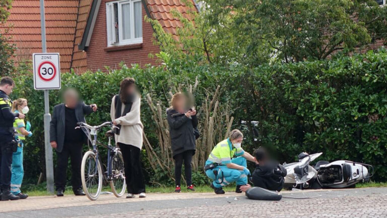 Scooterrijder gewond bij aanrijding op kruising Bergerweg – Oude Bergerweg
