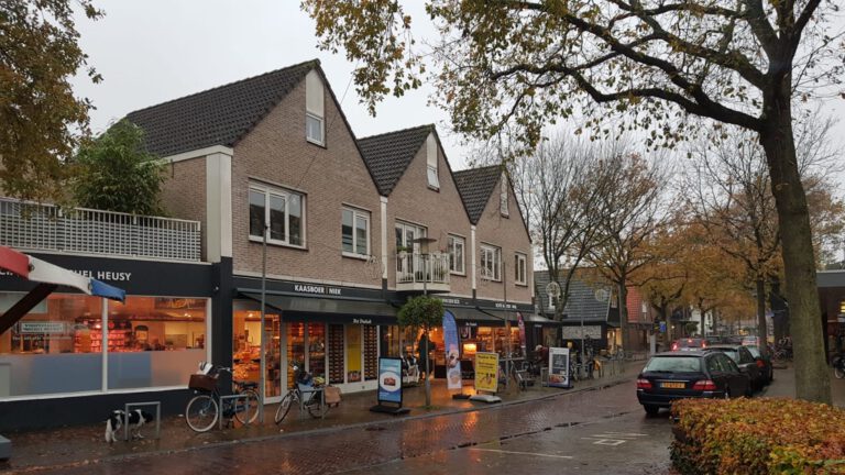 Politie komt tussenbeide na conflict winkeliers versus buurman J. Oldenburglaan Bergen
