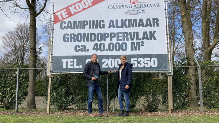 Stadscamping Alkmaar staat te koop: “De gemeente denkt dat we bluffen”