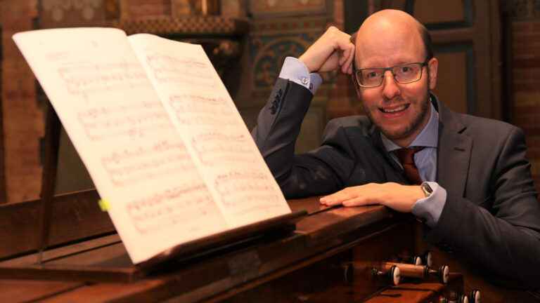 Improvisator Gerben Mourik geeft gratis orgelconcert in Sint-Agneskerk Egmond aan Zee 🗓