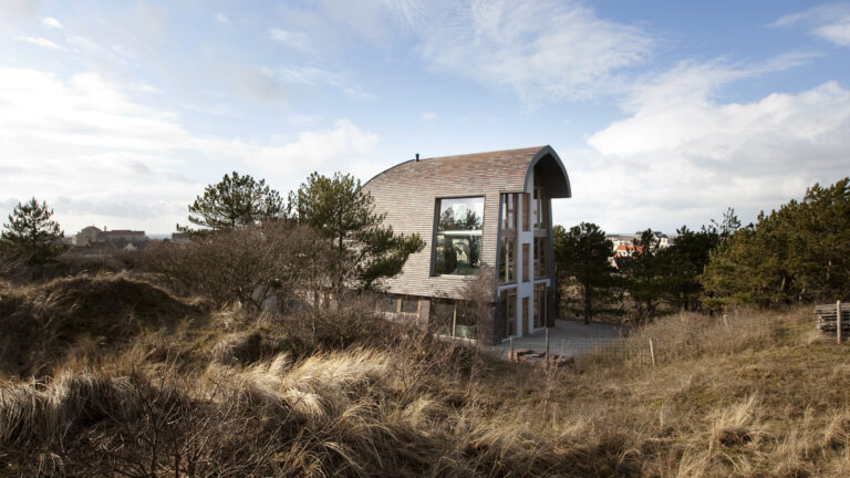 Fietstocht van architecten langs bouwkunst in Bergen aan Zee 🗓