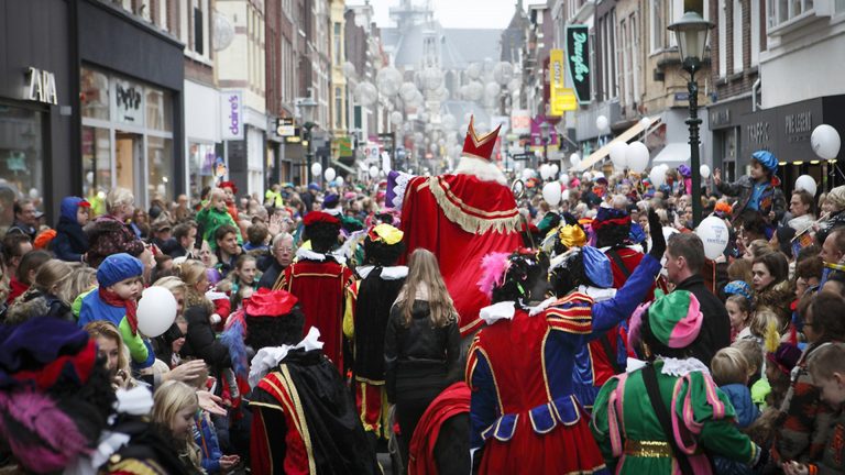 Aankomst Sinterklaas in Alkmaar aan de Voormeer, geen podium op Waagplein 🗓