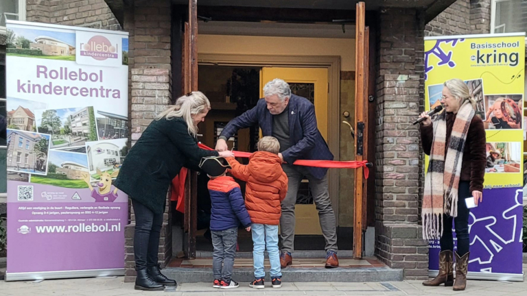 Wethouder opent kindcentrum de Kring-Holderdebolder in Alkmaar
