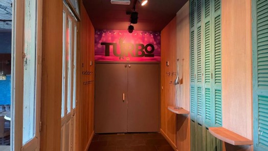 Bobs wil nostalgische nachtclub Turbo2000 in Uitgeest weer openen