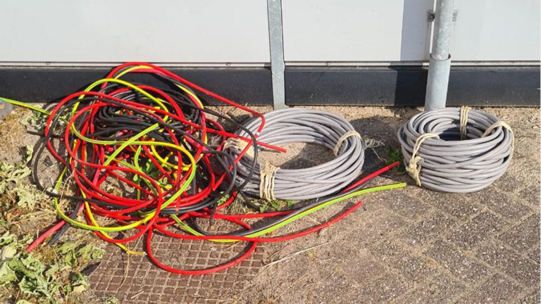 Politie Heerhugowaard vindt vermoedelijk gestolen kabels bij veelpleger