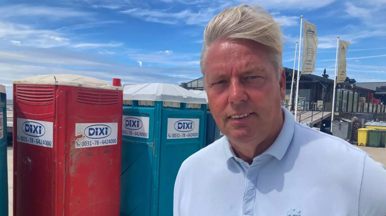Geen openbare wc’s op het strand van Camperduin; paviljoenhouder ‘pislink’ op gemeente