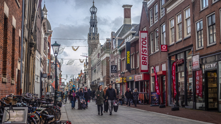 Vaker met de fiets over de Langestraat: beleid in Alkmaars winkelgebied gelijkgetrokken