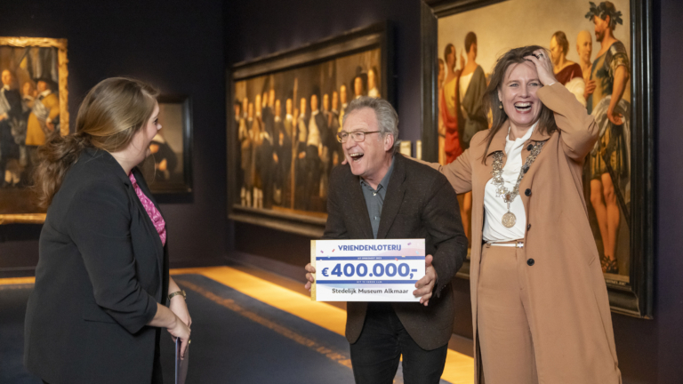Stedelijk Museum Alkmaar ontvangt 400.000 euro van Vriendenloterij: “Echt niet verwacht, wauw!”
